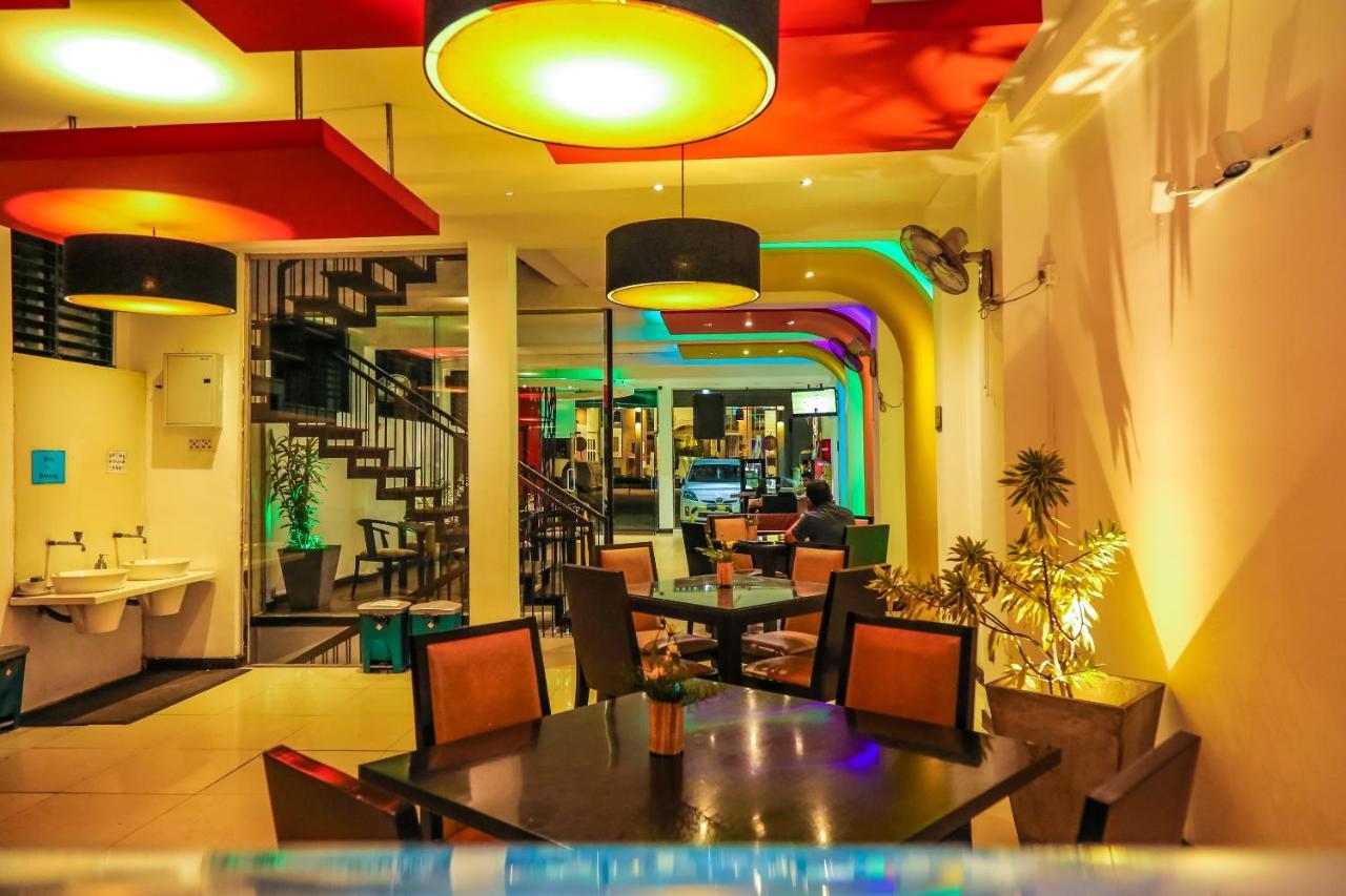 Oak Ray City Hotel Kandy Exterior photo