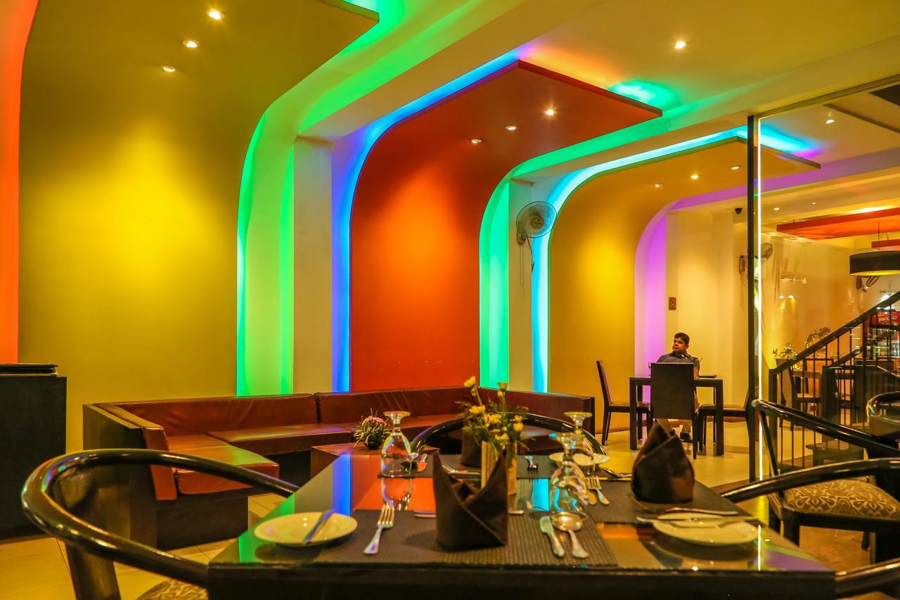 Oak Ray City Hotel Kandy Exterior photo