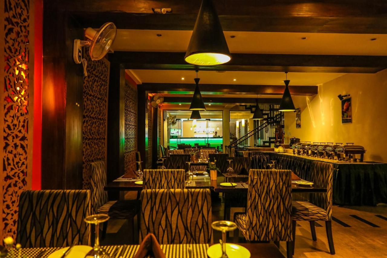Oak Ray City Hotel Kandy Exterior photo